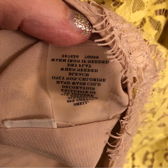 Ann Taylor SZ 8 sleeveless lace top. Yellow  w/ back zipper - Picture 6 of 7